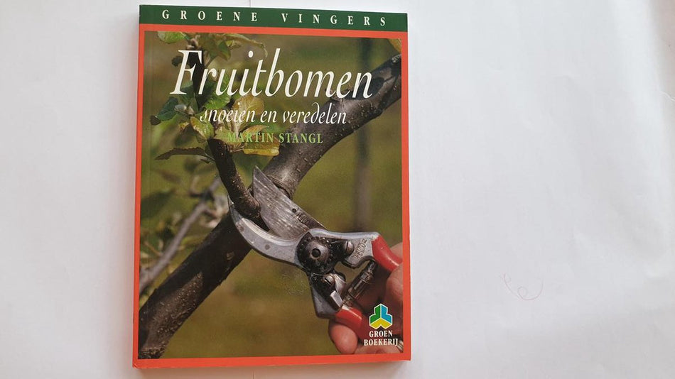 Fruitbomen snoeien  --  snoeien en veredelen